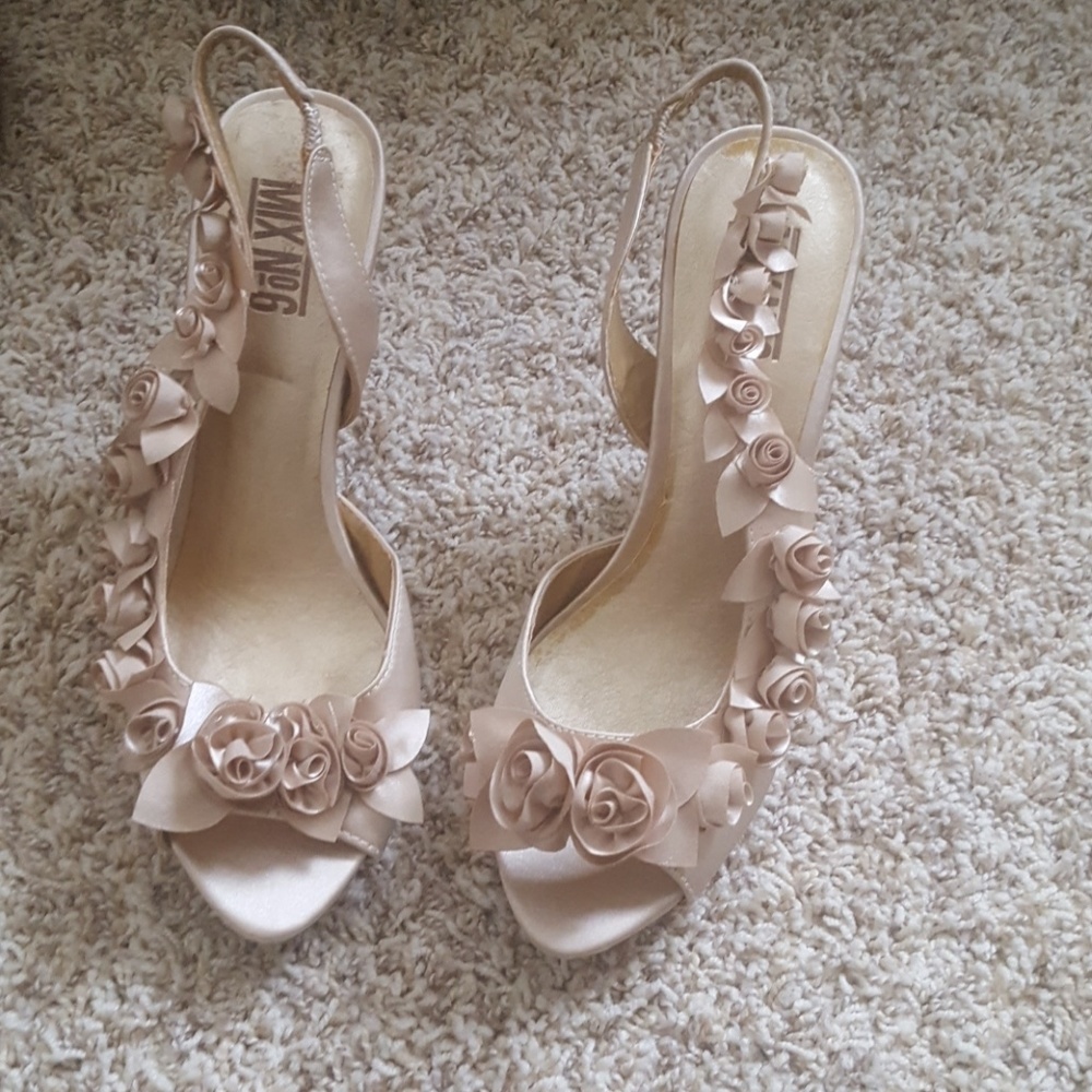 MIX No 6 beige heels